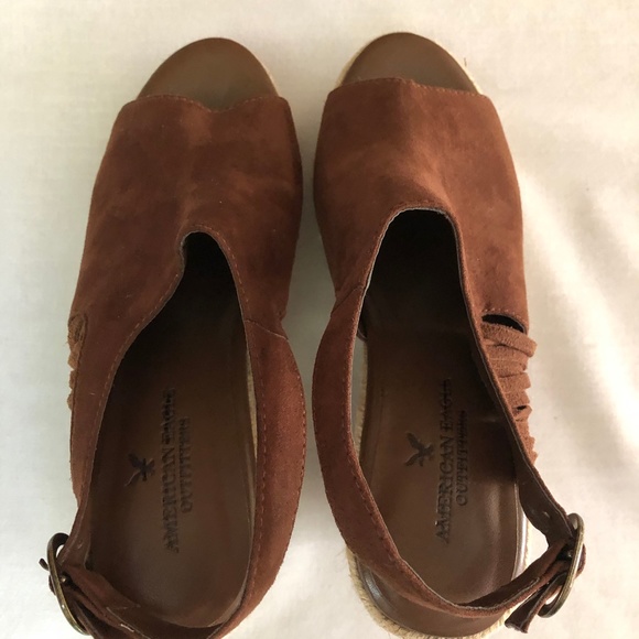 American Eagle Fringe Booties Wedges. Brown Size 7 NWOT - Picture 4 of 9